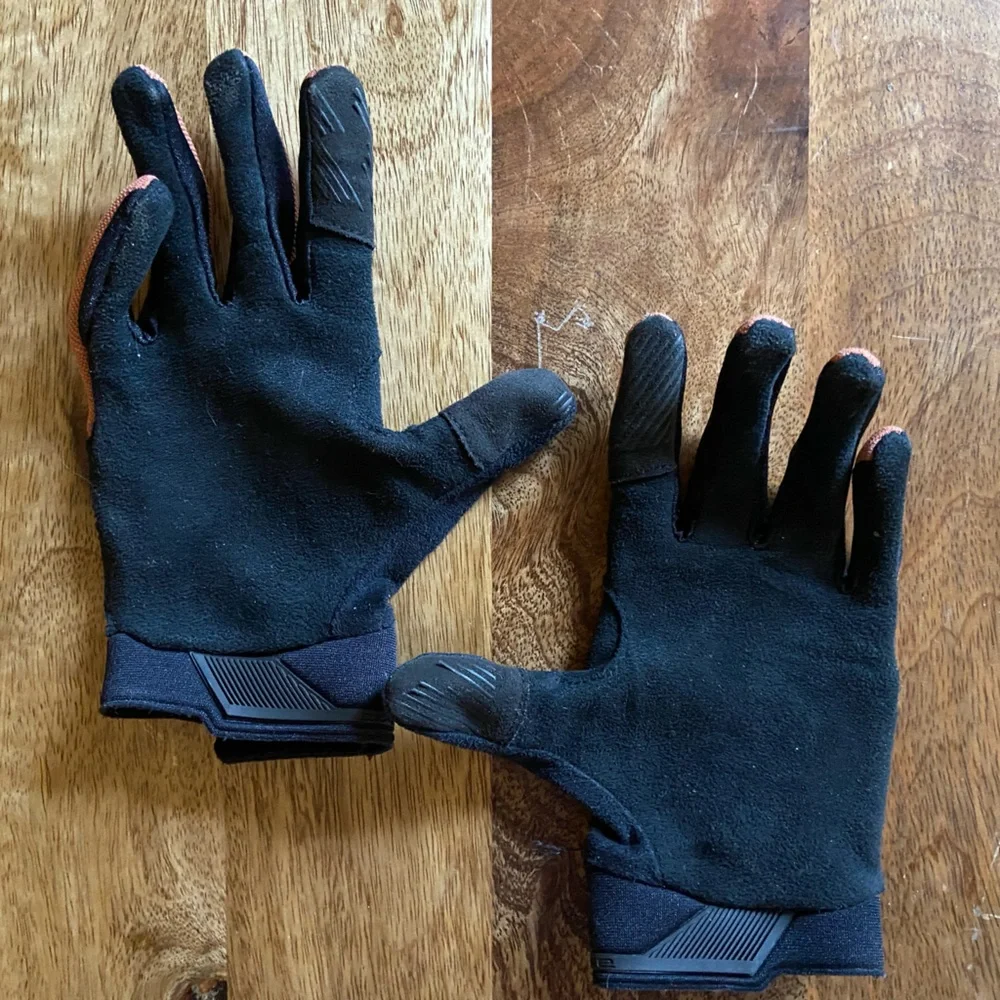 $5 🧤 Dakine Women’s Syncline Mountain Bike Gloves